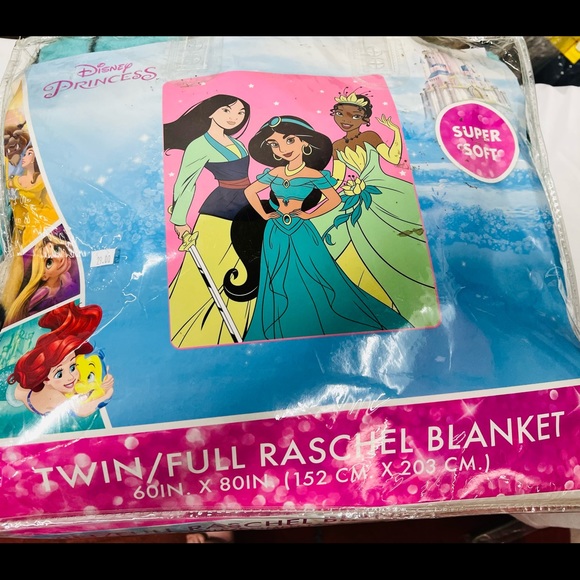 Meet your Posher, Jocilyn from the Black Friday Bin Store in Chicago. - Picture 9 of 16
